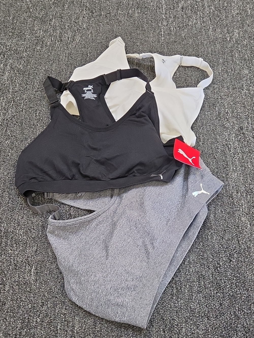 (#4C) 3 Puma Women's Seamless Sports Bra & Tank Set - Black, White, Gray